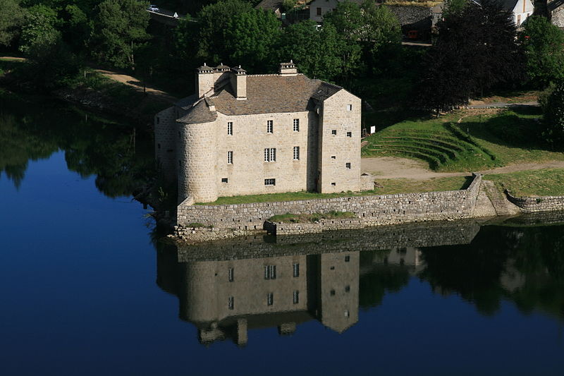 2529-chateau-de-castanet-lozere-48.jpg