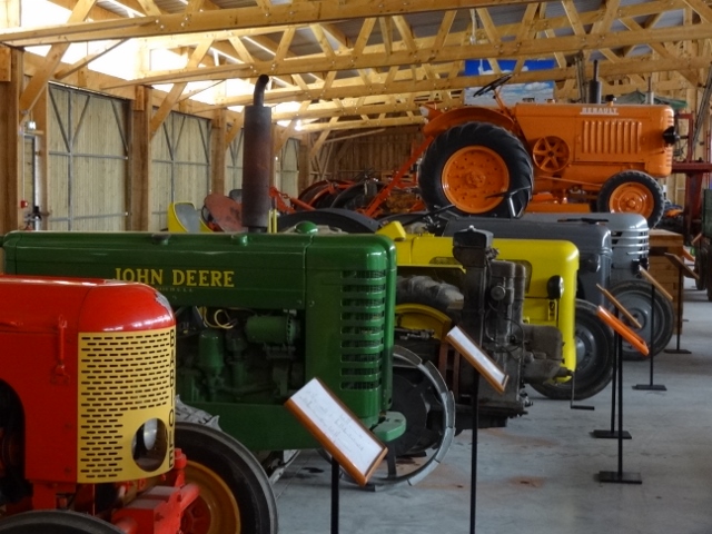 2551-musee-saint-loup-ruralite-machine-agricole.jpg