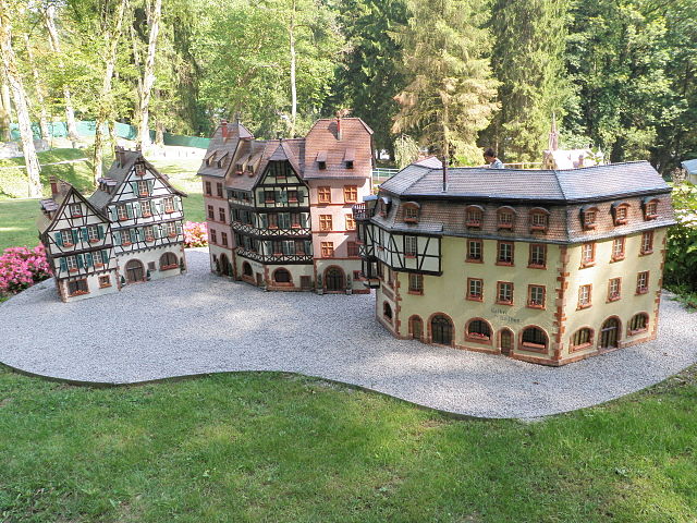 2666-parc-miniature-de-plombieres-les-bains.jpg