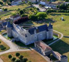 135-chateau-de-saveilles-vue-aerienne.jpg