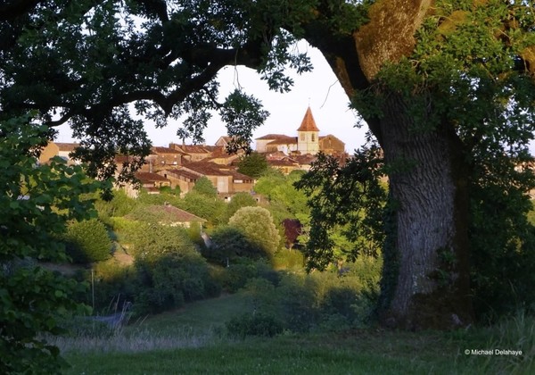 32-bastide-de-monpazier-vue-aerienne.jpg