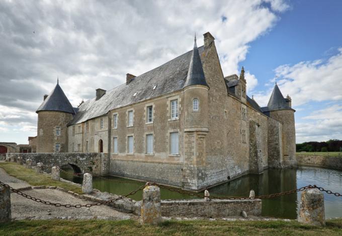 135-chateau-de-saveilles-entree.jpg