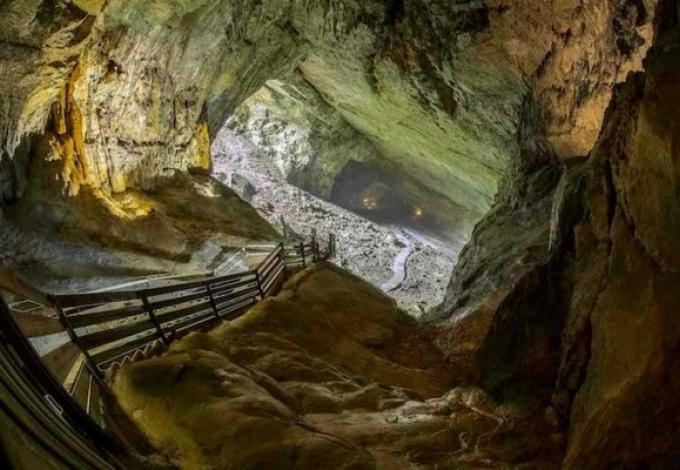 237-grottes-du-cerdon-prehstoire.jpg