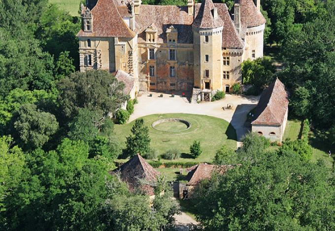 34-chateau-lanquais-vue-aerienne.jpg