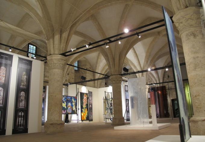 75-musee-du-vitrail-salle-gothique-1.jpg
