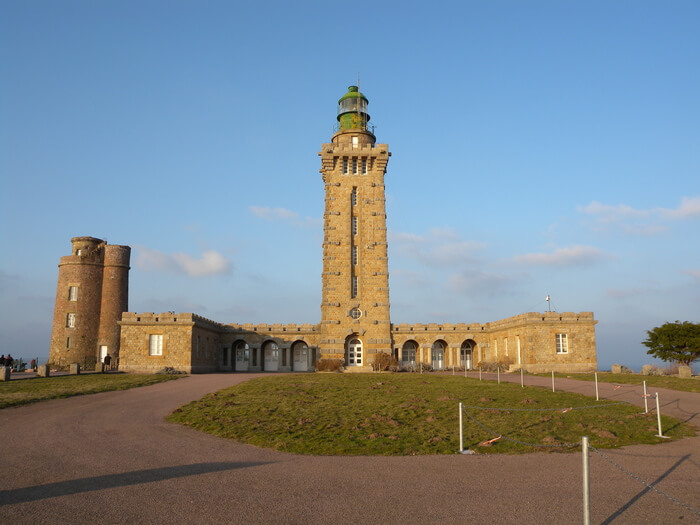 1318-phare-du-cap-frehel.jpg