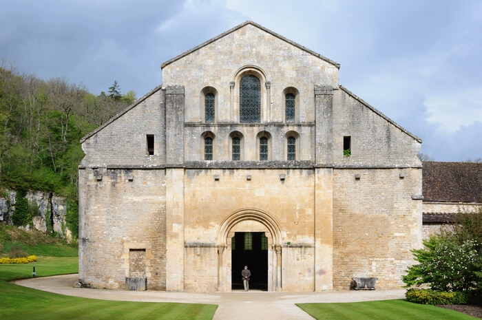 2075-abbaye-de-fontenay-montbard.jpg