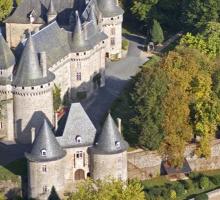 146-chateau-de-pompadour-vue-aerienne.jpg