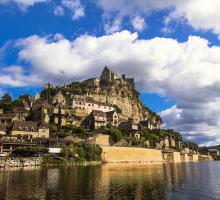 beynac-et-cazenac-plus-beaux-villages-de-france-dordogne.jpg