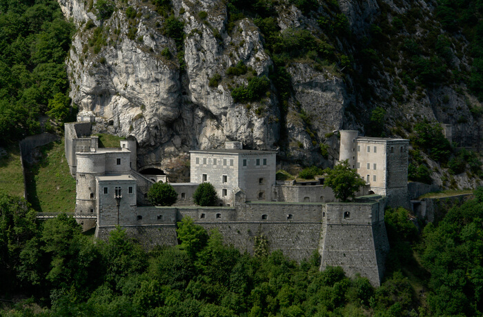 501-fort-l'Ecluse-vue-aerienne.jpg