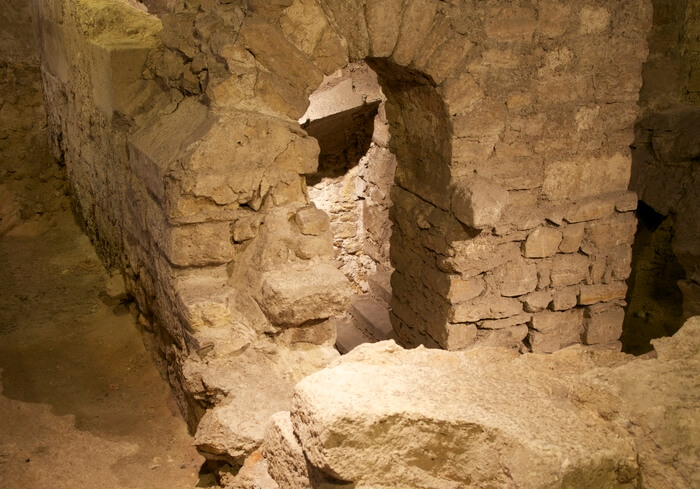 631-crypte-archeologique-de-l'ile-de-la-cite-paris.jpg