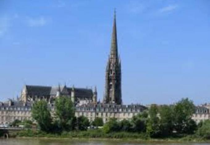 133-fleche-saint-michel-bordeaux.jpg