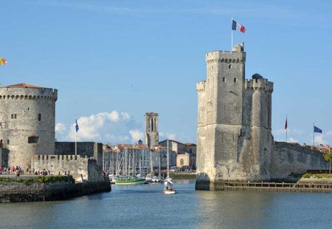 58-deux-tours-de-la-rochelle.jpg