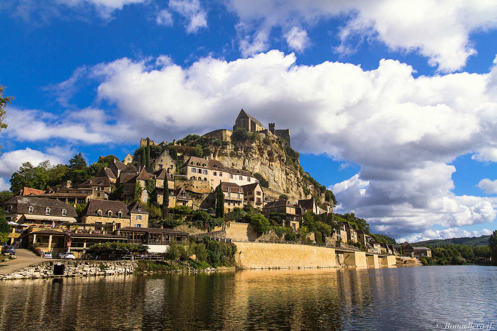 beynac-et-cazenac-plus-beaux-villages-de-france-dordogne.jpg